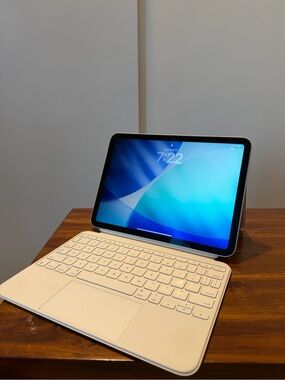 Apple iPad (10th Gen) with Detachable Apple Magic Keyboard
